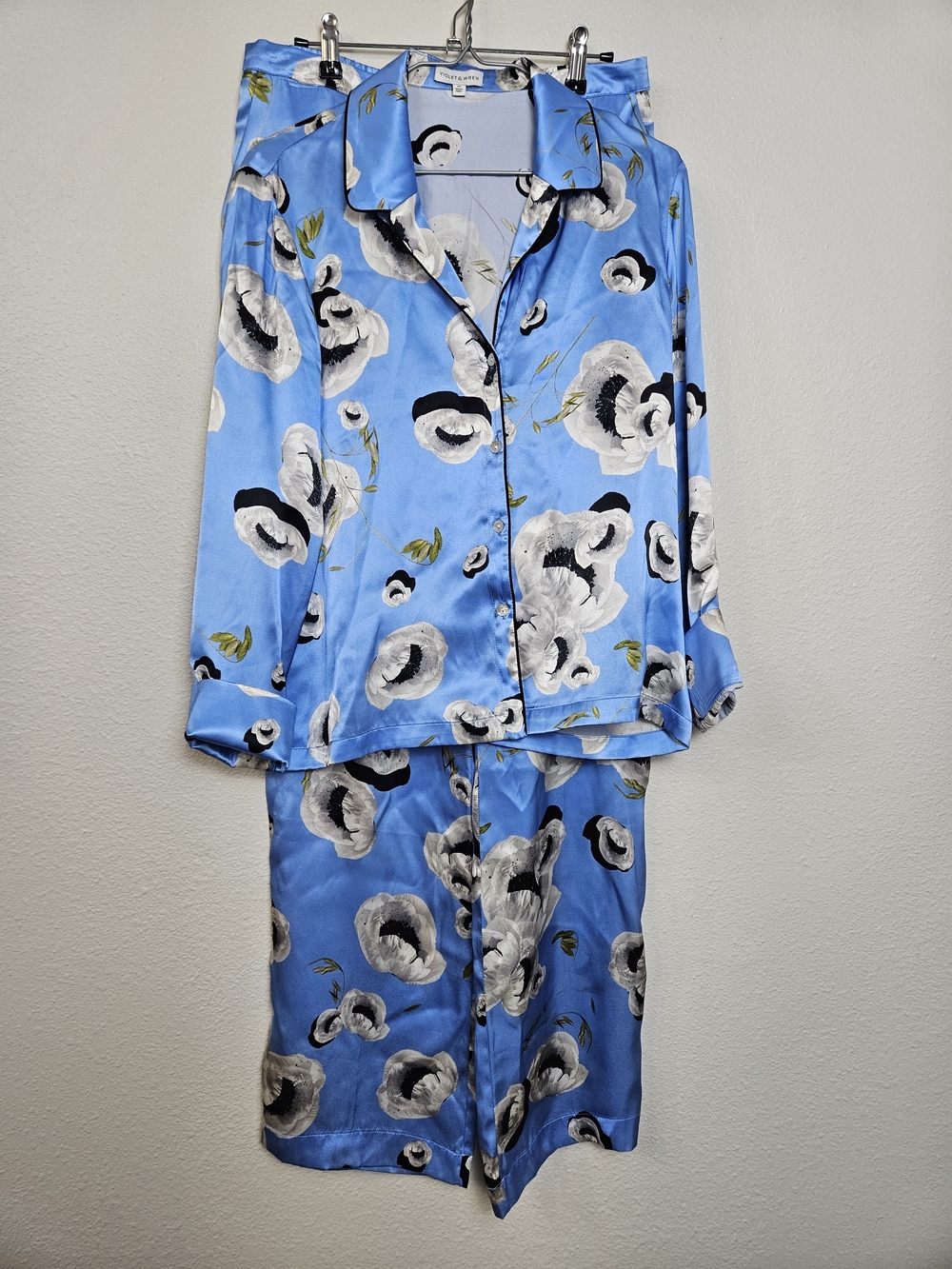 Violet & Wren Luxury Blue Floral Silk Pajama Set - Women's Size M